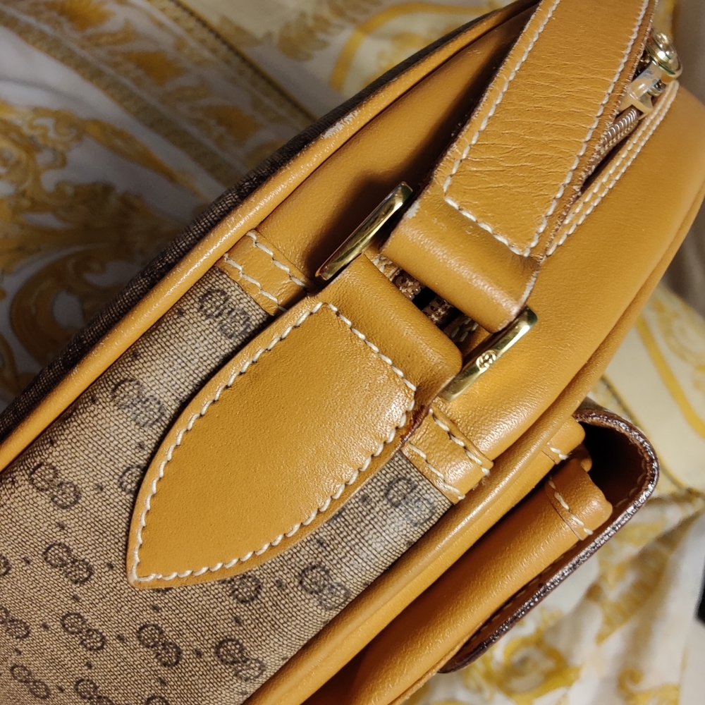 Vintage GUCCI GG Monogram Brown Tan Leather Large Canteen Round Crossbody  - Picture 6 of 16